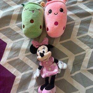 Plushies - 2 bobas and.a minnie